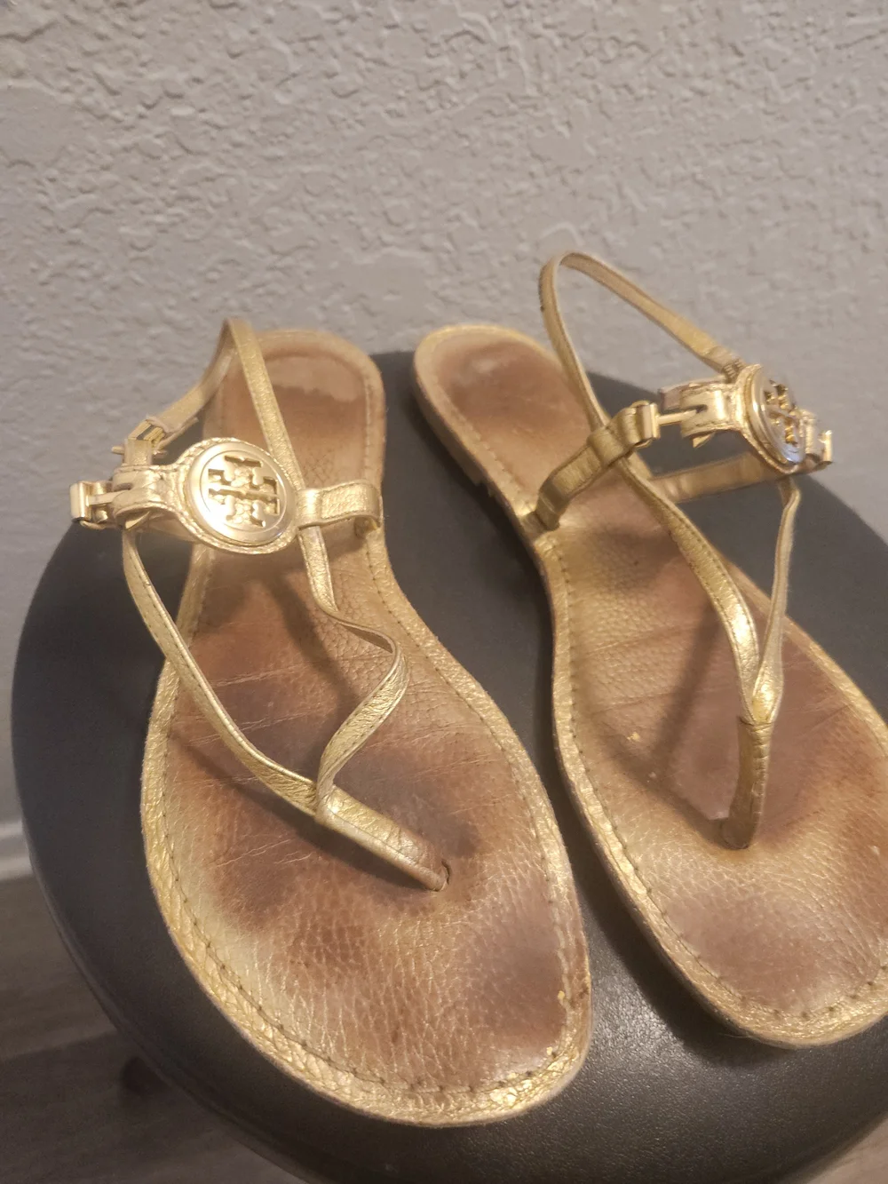 Tory Burch Ali Gold Metallic Tumbled Leather Thong Sandals